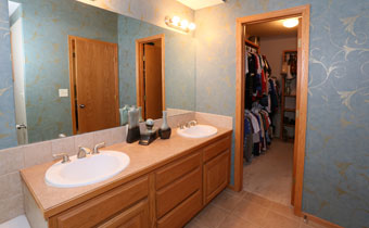 real estate bathroom photography